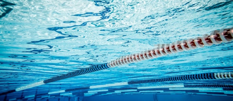 Opfordring fra DSF: Tag den sunde fornuft med i svømmehallen
